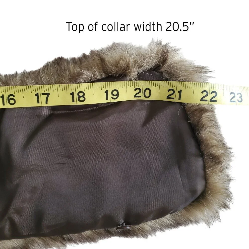 Faux Fur Collar with 5 buttons and 5 button loops 23.5 x 4